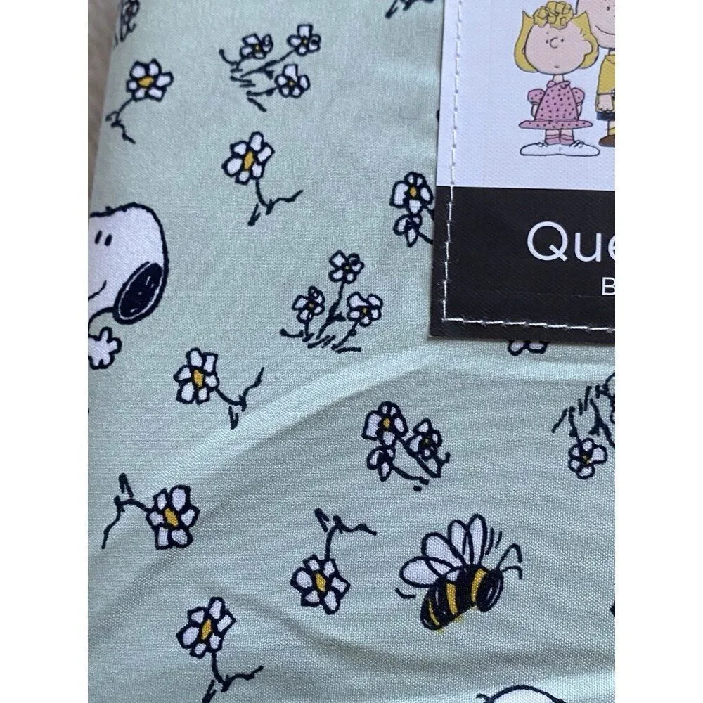 Peanuts Snoopy Spring Bees Flowers Floral QUEEN Sz Sheet‎ Set Soft Green NEW